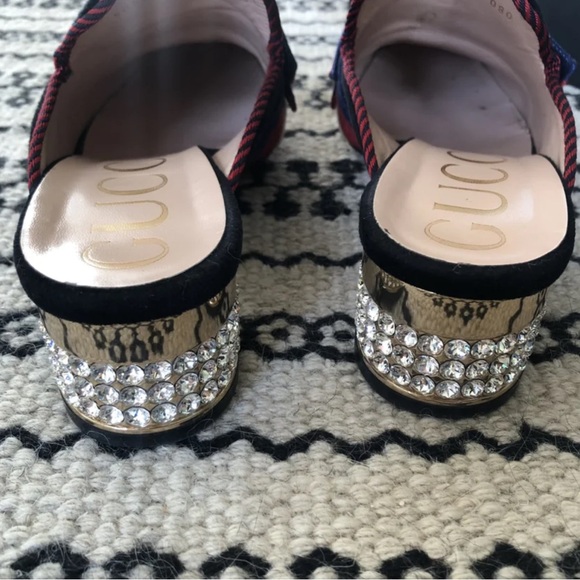 EUC GUCCI VELVET EMBROIDERED SLIDES🎉 - Picture 4 of 6